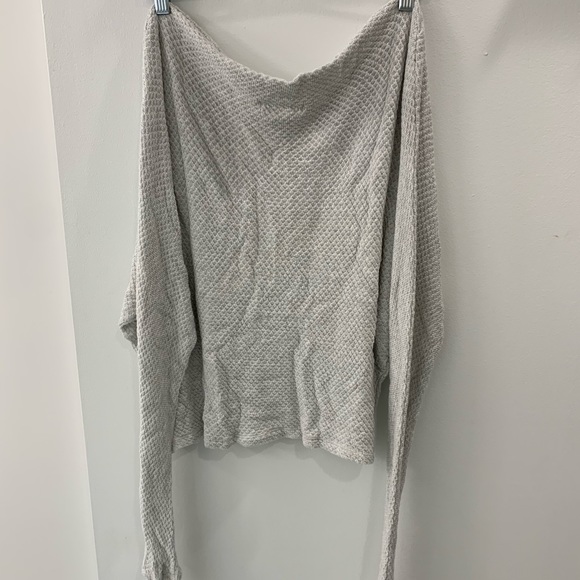 Off the shoulder Velvet  sweater - Picture 1 of 3